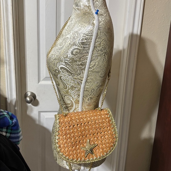 Lily Putlizer la Concha bag with gold leather and natural rattan.Elegant nwot - Picture 3 of 7